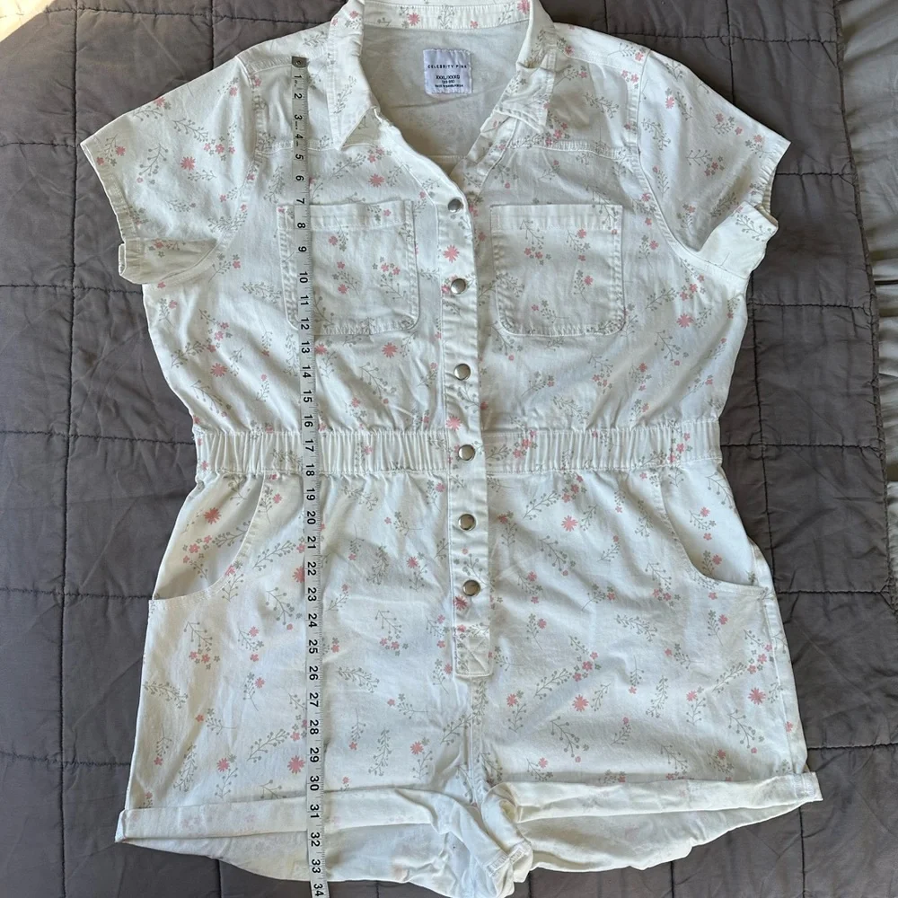 Celebrity Pink plus-sized white denim romper with pink floral print size 3XL - Picture 5 of 9